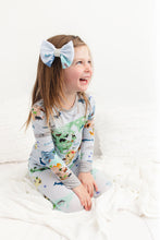 Load image into Gallery viewer, World Map Big Bow