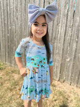 Load image into Gallery viewer, Silver Scene Big Bow Headband