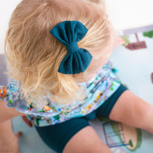 Load image into Gallery viewer, Stormy Sky Bamboo Alligator Clip Bows