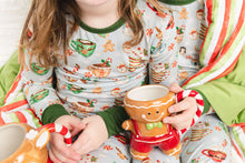 Load image into Gallery viewer, Christmas Stripes Quilted Blanket