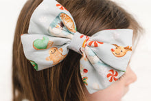 Load image into Gallery viewer, Grey Cocoa Cups Bamboo Alligator Clip Bows