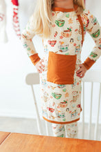 Load image into Gallery viewer, Cream Cocoa Cups Aprons