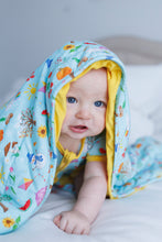 Load image into Gallery viewer, Seasons quilted Blanket