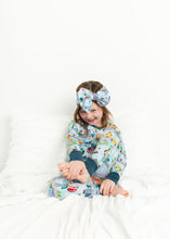 Load image into Gallery viewer, Tiny Town Big Bow Headband