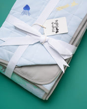 Load image into Gallery viewer, World Map quilted Blanket