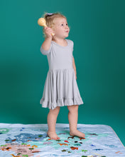 Load image into Gallery viewer, World Map quilted Blanket