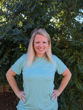 Load image into Gallery viewer, Minty Mint Women's Short sleeve pocket Shirt