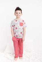 Load image into Gallery viewer, Friendly Farm 3-Piece Jogger Daywear
