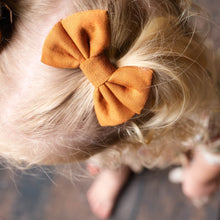 Load image into Gallery viewer, Brown Cream Cocoa Cups Bamboo Alligator Clip Bows
