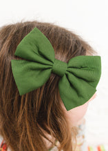 Load image into Gallery viewer, Green Grey Cocoa Cups Bamboo Alligator Clip Bows
