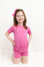 Load image into Gallery viewer, Pretty Pink Bamboo Alligator Clip Bows
