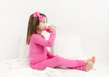 Load image into Gallery viewer, Pretty Pink Bamboo Alligator Clip Bows
