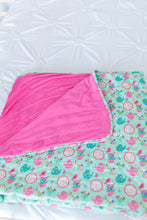 Load image into Gallery viewer, Tea Three Quilted Blanket
