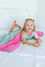 Load image into Gallery viewer, Tea Three Quilted Blanket
