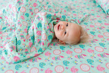 Load image into Gallery viewer, Tea Three Quilted Blanket
