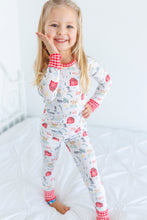 Load image into Gallery viewer, Friendly Farm 2-Piece Long Sleeve Pjs
